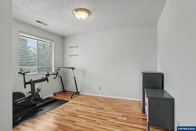 3407 Covington St NE, Salem, OR 97305