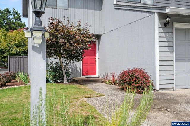 3407 Covington St NE, Salem, OR 97305