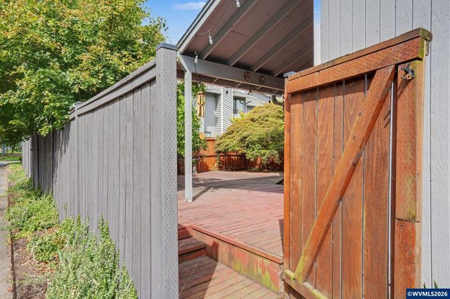 3407 Covington St NE, Salem, OR 97305