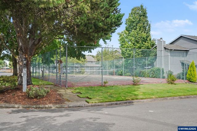 3407 Covington St NE, Salem, OR 97305