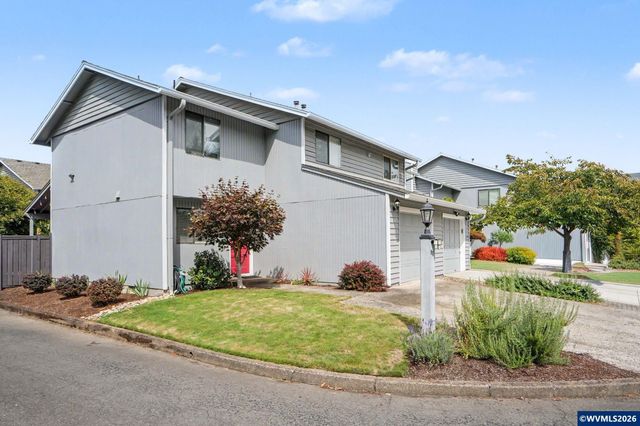 3407 Covington St NE, Salem, OR 97305