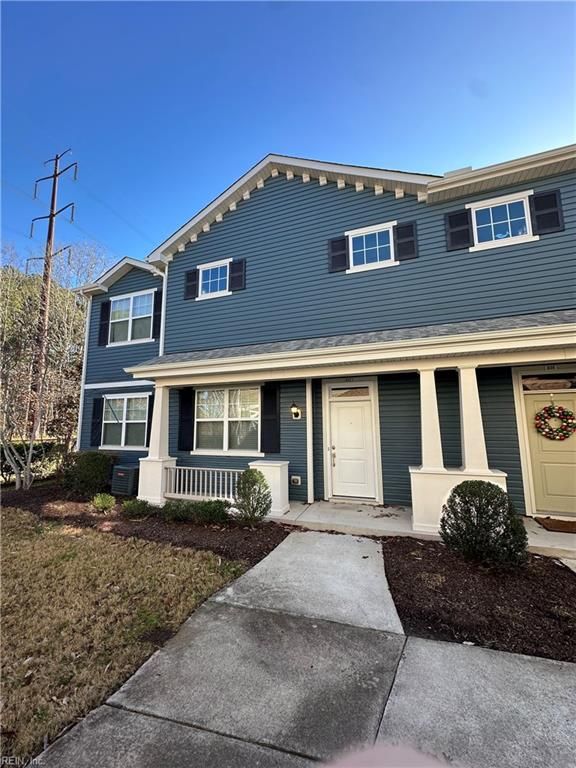 612 Lacy Oak DR, Chesapeake, VA 23320