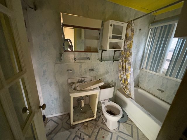 7843 S Langley Avenue, Chicago, IL 60619