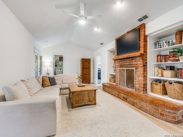 6002 Forest Bend, San Antonio, TX 78240