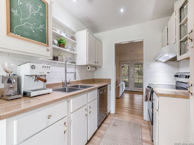 6002 Forest Bend, San Antonio, TX 78240