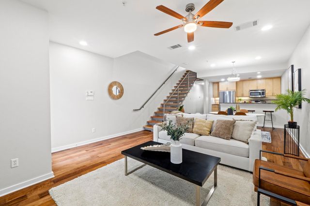 503 Swanee DR 19, Austin, TX 78752