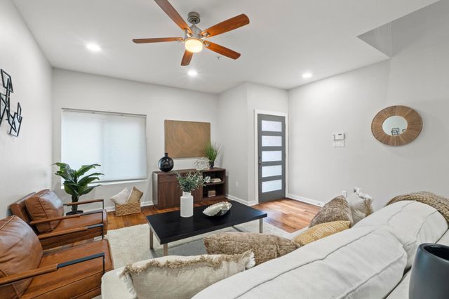 503 Swanee DR 19, Austin, TX 78752