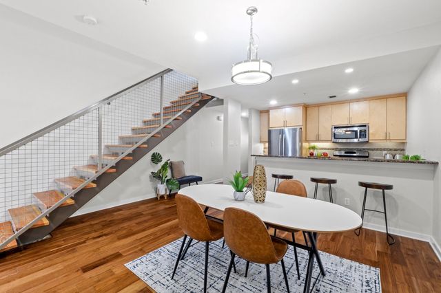 503 Swanee DR 19, Austin, TX 78752