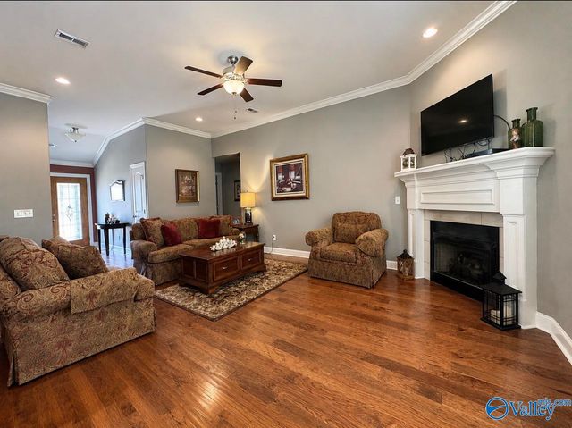 312 Dominion Drive SE, Hartselle, AL 35640