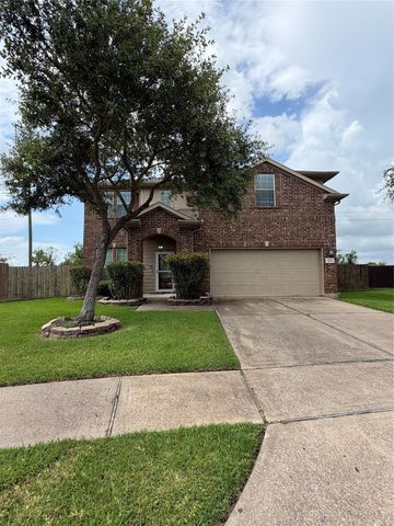 7034 Sun Creek Drive, Hitchcock, TX 77563