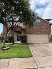 7034 Sun Creek Drive, Hitchcock, TX 77563