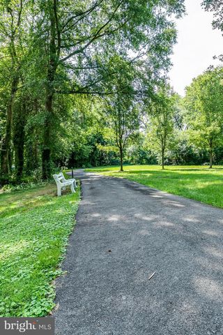 6 FINCHLEY CT, Southampton, NJ 08088
