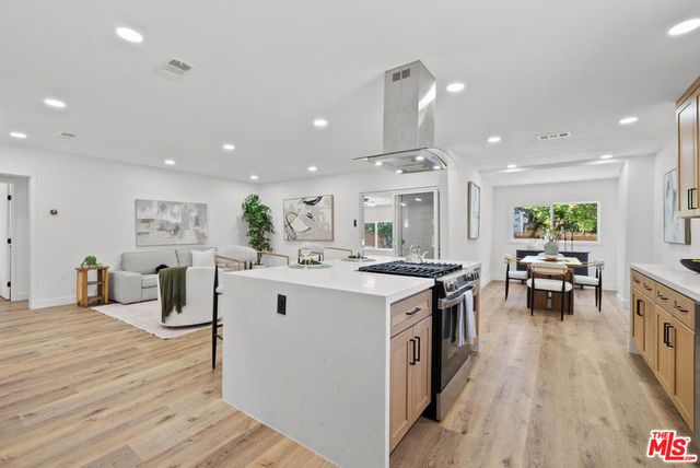 15358 Gault Street, Van Nuys, CA 91406