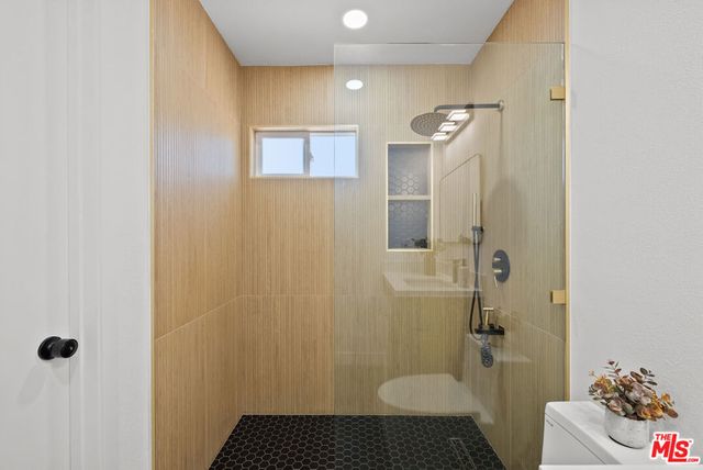 15358 Gault Street, Van Nuys, CA 91406