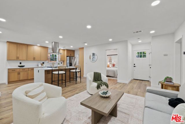 15358 Gault Street, Van Nuys, CA 91406