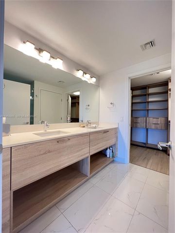 16385 Biscayne Boulevard 607, North Miami Beach, FL 33160
