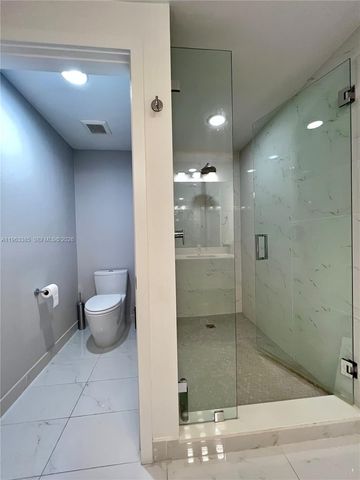 16385 Biscayne Boulevard 607, North Miami Beach, FL 33160