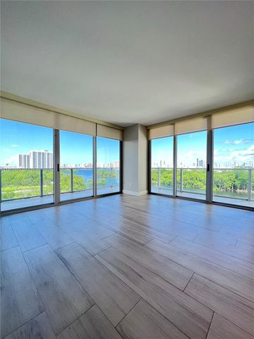 16385 Biscayne Boulevard 607, North Miami Beach, FL 33160