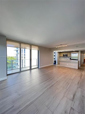 16385 Biscayne Boulevard 607, North Miami Beach, FL 33160