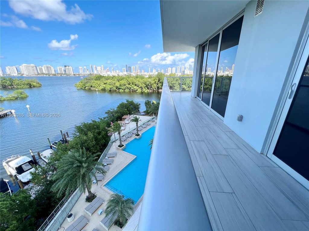 16385 Biscayne Boulevard 607, North Miami Beach, FL 33160