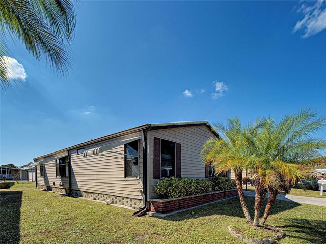 137 N FIJI CIRCLE, Englewood, FL 34223