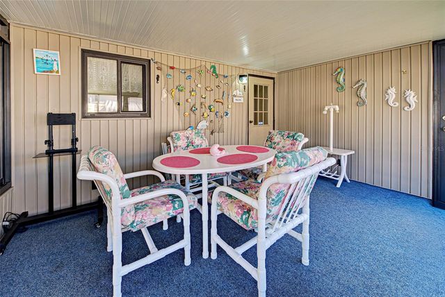 137 N FIJI CIRCLE, Englewood, FL 34223