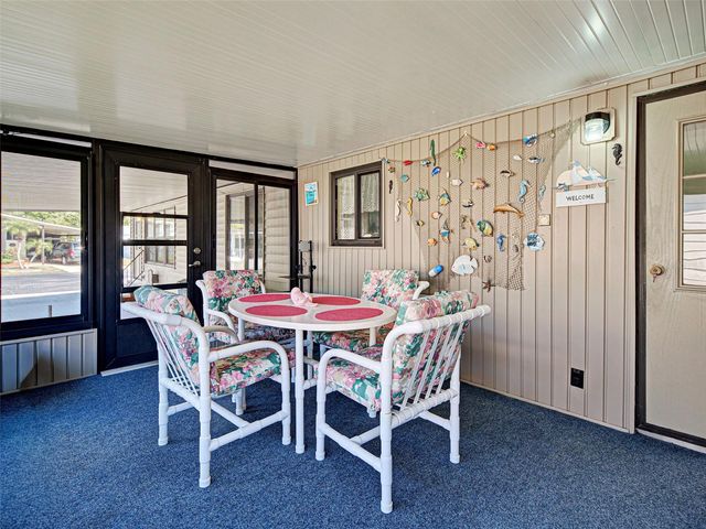 137 N FIJI CIRCLE, Englewood, FL 34223