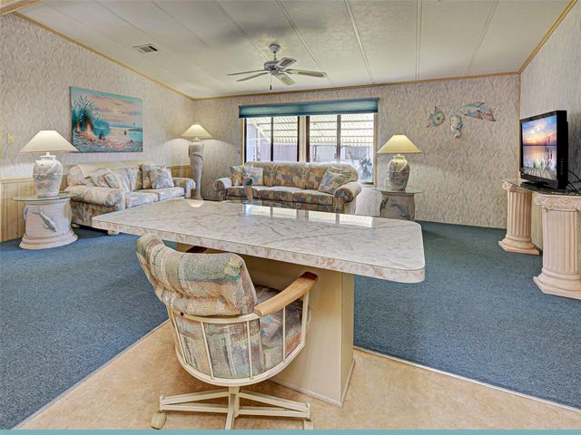 137 N FIJI CIRCLE, Englewood, FL 34223