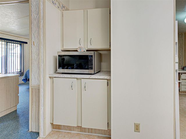 137 N FIJI CIRCLE, Englewood, FL 34223