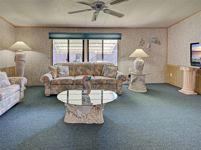 137 N FIJI CIRCLE, Englewood, FL 34223