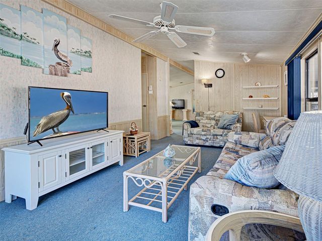 137 N FIJI CIRCLE, Englewood, FL 34223