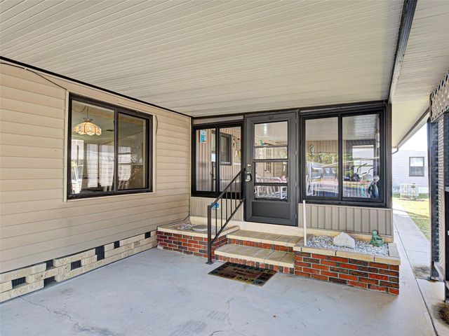 137 N FIJI CIRCLE, Englewood, FL 34223