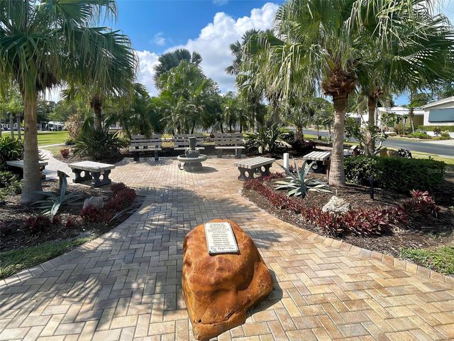 137 N FIJI CIRCLE, Englewood, FL 34223