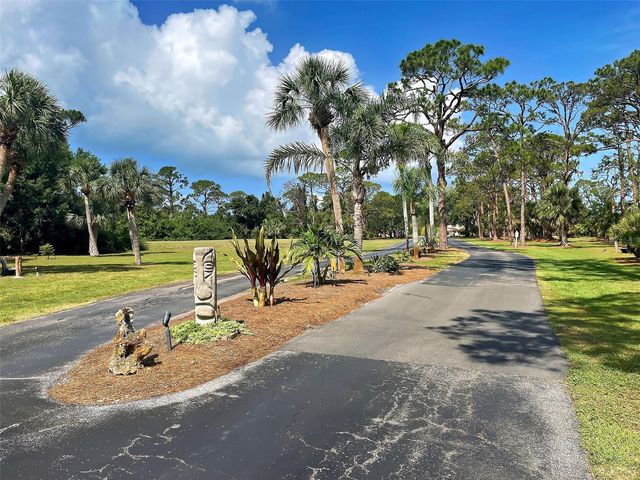 137 N FIJI CIRCLE, Englewood, FL 34223