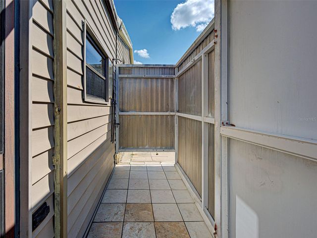 137 N FIJI CIRCLE, Englewood, FL 34223