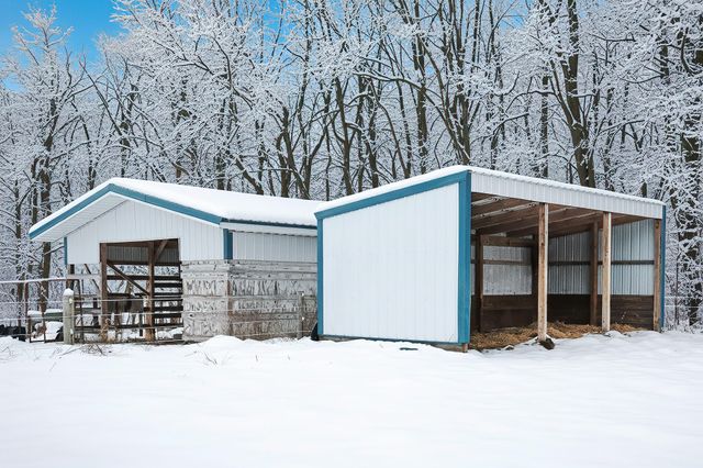 9301 E Division Road, Mill Creek, IN 46365