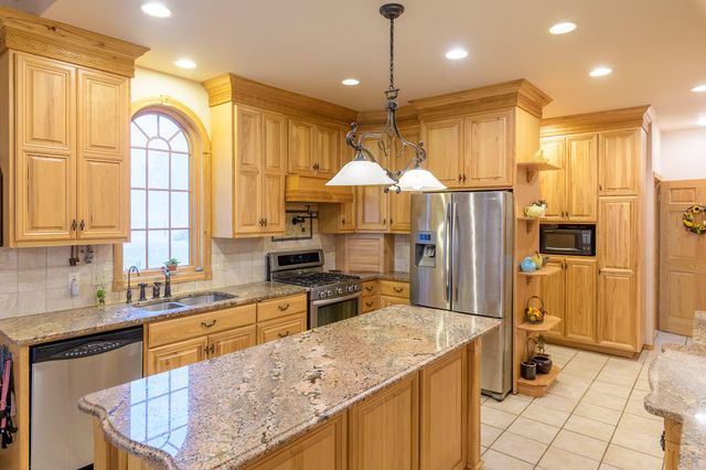 9301 E Division Road, Mill Creek, IN 46365