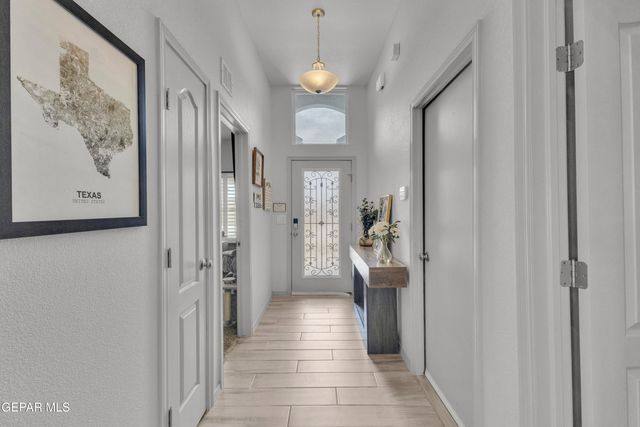 13757 Lago Vista Avenue, Horizon City, TX 79928