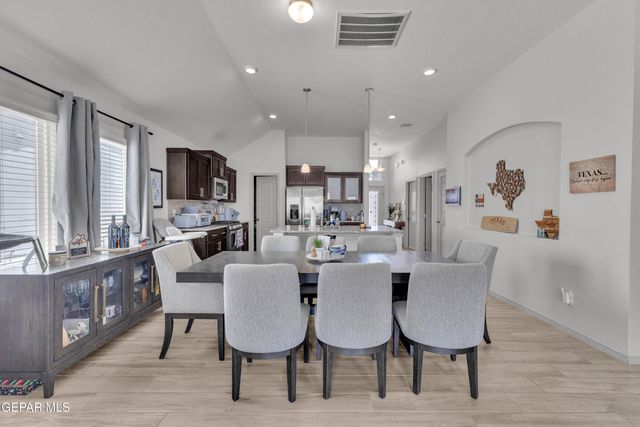 13757 Lago Vista Avenue, Horizon City, TX 79928