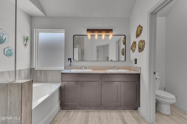 13757 Lago Vista Avenue, Horizon City, TX 79928