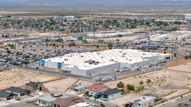 13757 Lago Vista Avenue, Horizon City, TX 79928