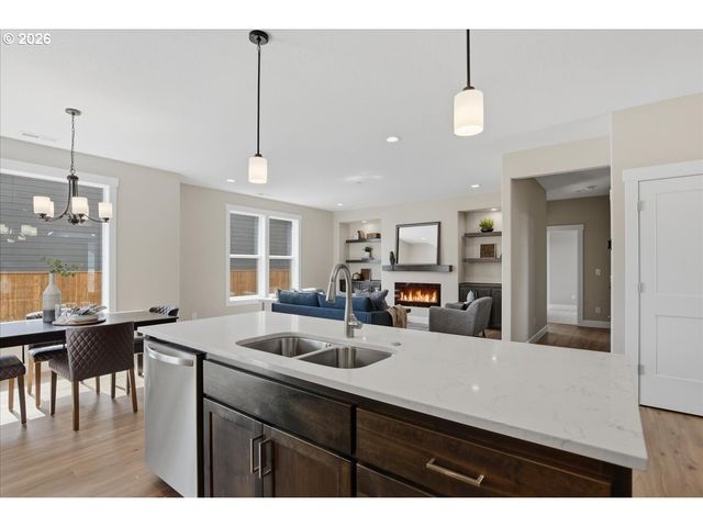 2207 Nw 69TH St, Vancouver, WA 98665