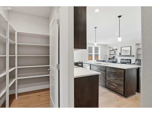 2207 Nw 69TH St, Vancouver, WA 98665