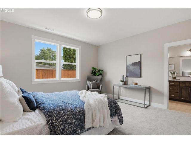 2207 Nw 69TH St, Vancouver, WA 98665