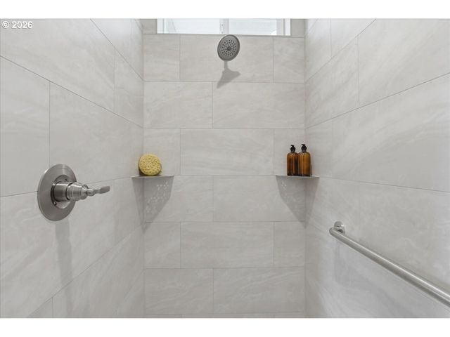 2207 Nw 69TH St, Vancouver, WA 98665