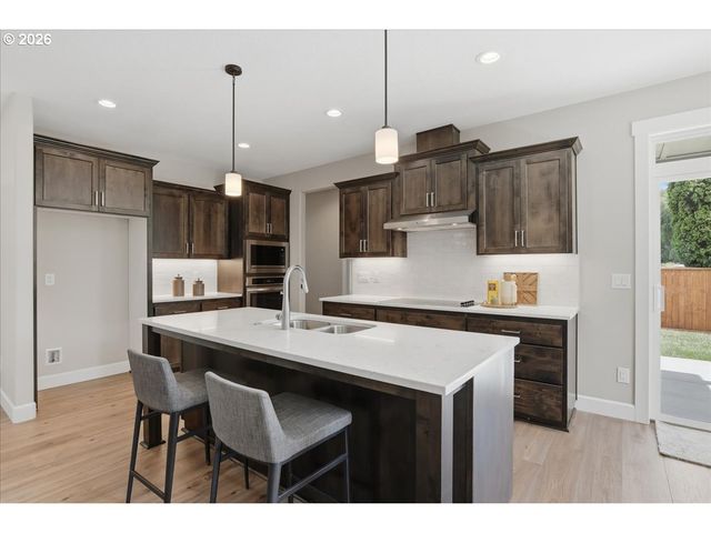 2207 Nw 69TH St, Vancouver, WA 98665