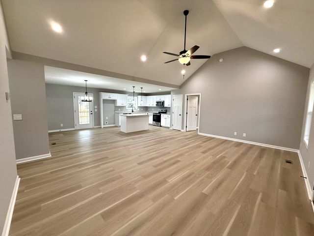 52 Wiseman Lane, Winchester, TN 37398