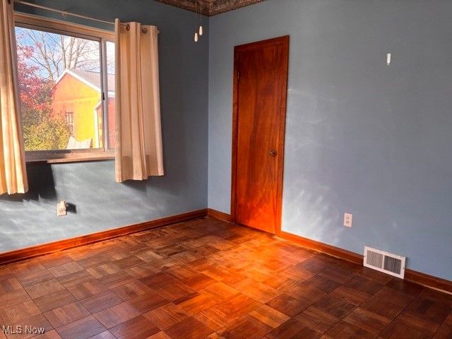 125 Bird Way, Weirton, WV 26062