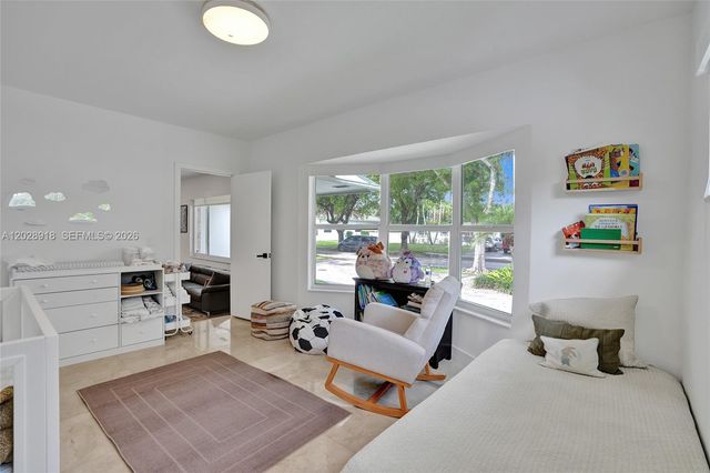 18641 NE 21st Ave, Miami, FL 33179