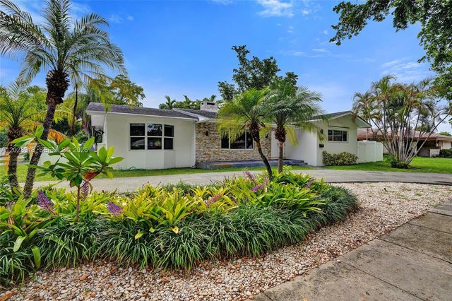18641 NE 21st Ave, Miami, FL 33179